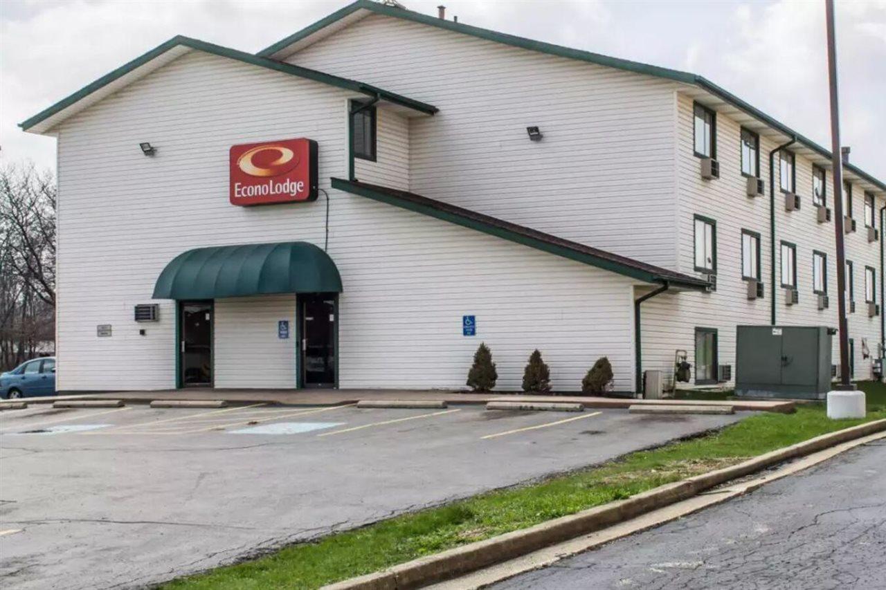 Econo Lodge Akron Montrose Buitenkant foto